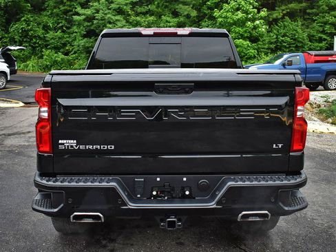 Used 2024 Chevrolet Silverado 1500 LT Trail Boss w/ LT Trail Boss Premium Package AWD/4WD image 7