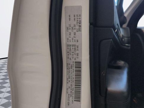 Used 2020 Jeep Grand Cherokee Limited AWD/4WD image 32