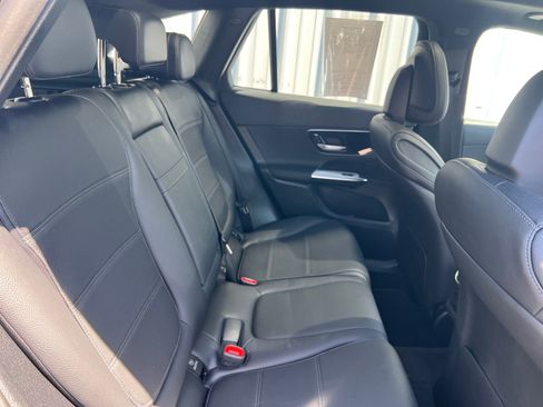 Used 2026 Mercedes-Benz GLC 300 image 23
