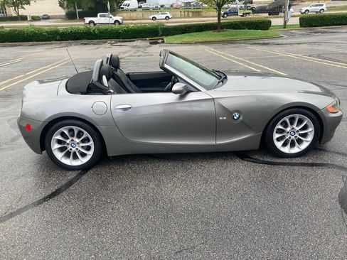 Used 2003 BMW Z4 2.5i image 13