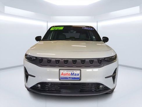 Used 2024 Jeep Wagoneer Launch Edition image 8