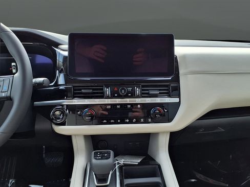 New 2026 Nissan Pathfinder SL AWD/4WD image 42