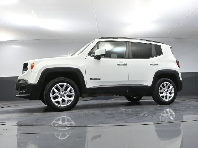 Used 2017 Jeep Renegade Latitude w/ Cold Weather Group AWD/4WD image 43