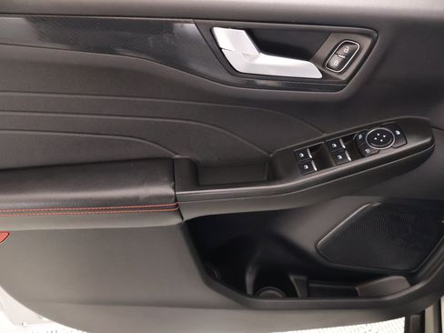 Used 2024 Ford Escape ST-Line w/ Tech Pack #1 FWD image 15