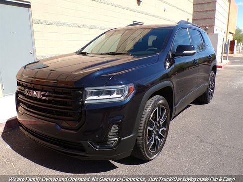 Used 2021 GMC Acadia SLE w/ Driver Convenience Package FWD image 3