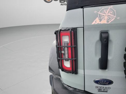 Used 2023 Ford Bronco Wildtrak image 8