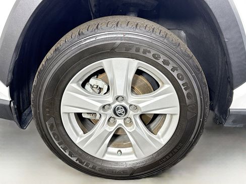 Used 2021 Toyota RAV4 XLE image 38