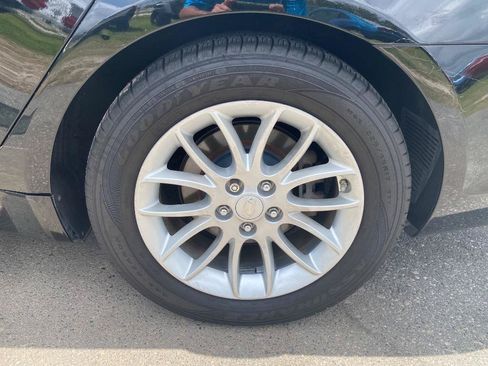 Used 2011 Hyundai Genesis 3.8 RWD image 36