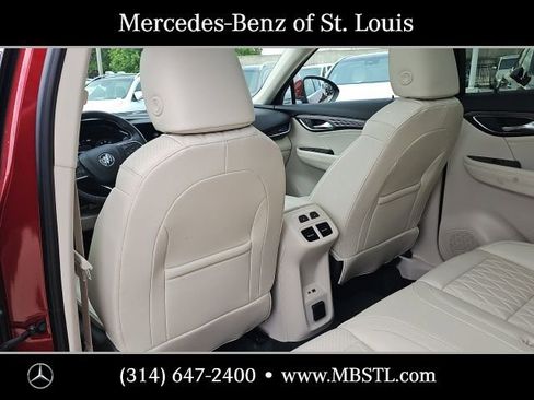 Used 2023 Buick Envision Avenir image 11