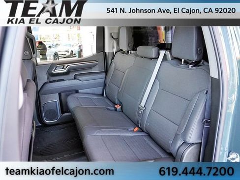 Used 2026 Chevrolet Silverado 1500 LT Trail Boss w/ LPO, Dark Essentials Package AWD/4WD image 17