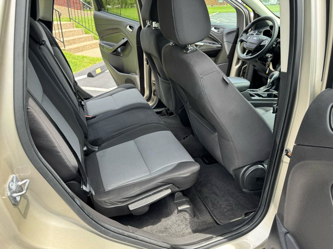 Used 2018 Ford Escape SE w/ SE Sync 3 Package AWD/4WD image 20