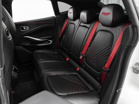 Used 2021 Aston Martin DBX AWD/4WD image 48