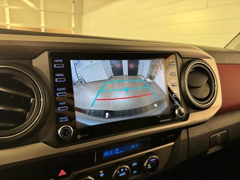 Used 2022 Toyota Tacoma SR5 image 23