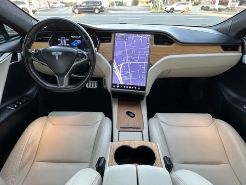 Used 2020 Tesla Model S Performance image 25
