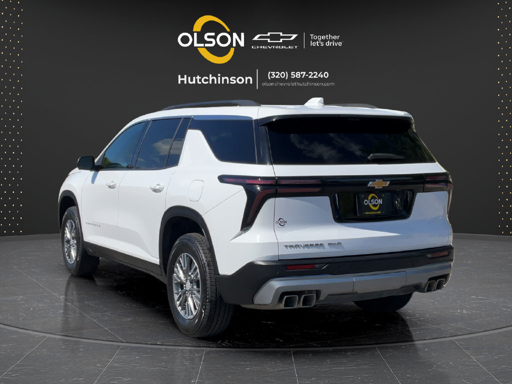 Certified 2026 Chevrolet Traverse LT w/ Driver Confidence Package AWD/4WD image 3