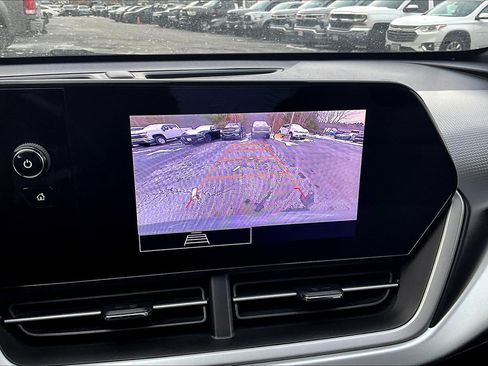 Used 2024 Chevrolet Trax RS image 9