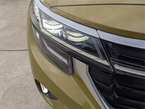 Used 2024 Kia Seltos SX w/ SX Sunroof Package image 10