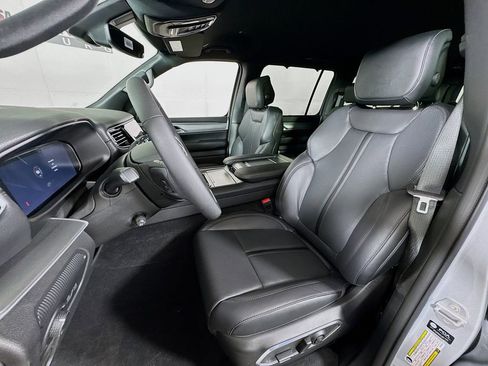 New 2026 Jeep Grand Wagoneer L Limited AWD/4WD image 22