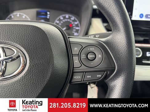 Used 2025 Toyota Corolla LE FWD image 27