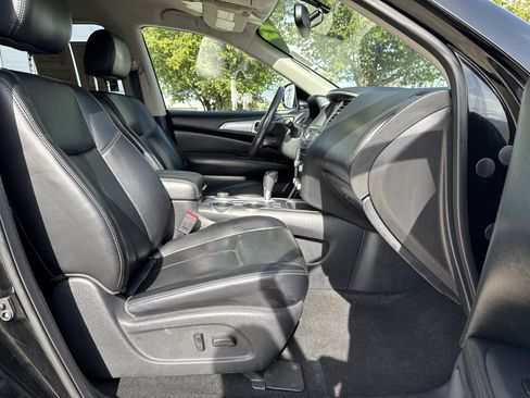 Used 2017 Nissan Pathfinder SL w/ SL Tech Package AWD/4WD image 21