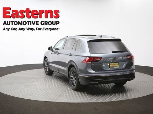 Used 2022 Volkswagen Tiguan SE w/ Panoramic Sunroof Package image 66