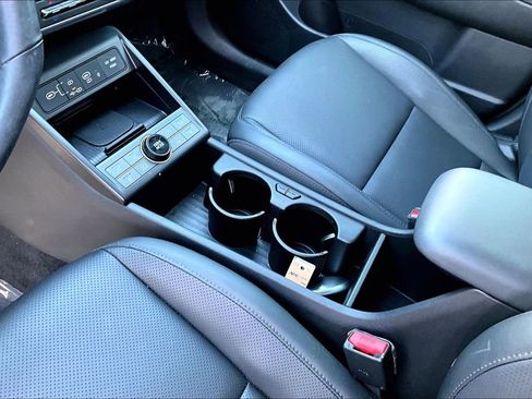 Certified 2024 Hyundai Kona Limited FWD image 10