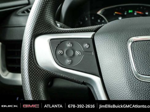 Used 2024 GMC Terrain SLE w/ Driver Convenience Package FWD image 10