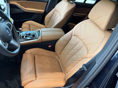 New 2026 BMW X5 xDrive50e w/ M Sport Package AWD/4WD image 12