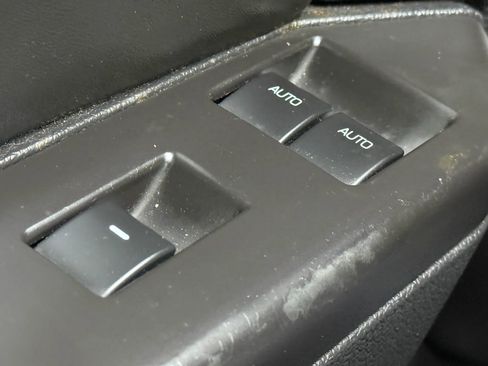 Used 2012 Ford Mustang GT Premium w/ Electronics Pkg RWD image 23