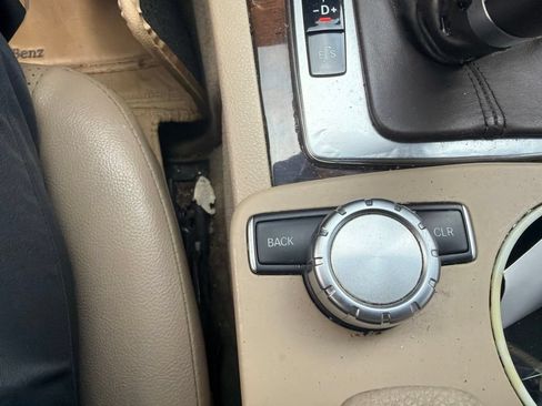 Used 2012 Mercedes-Benz C 300 4MATIC Sedan image 23