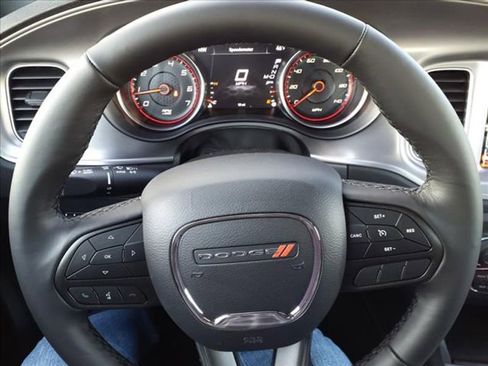 Used 2023 Dodge Charger SXT image 17