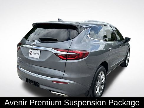 Used 2020 Buick Enclave Avenir w/ Avenir Technology Package AWD/4WD image 7