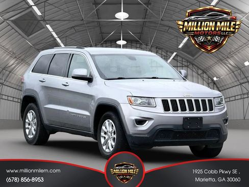 Used 2014 Jeep Grand Cherokee Laredo w/ 18" Wheel & 8.4" Radio Group RWD image 1