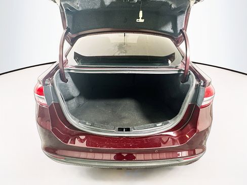 Used 2018 Ford Fusion SE w/ Equipment Group 201A image 31