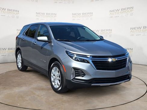 Used 2024 Chevrolet Equinox LT FWD image 7