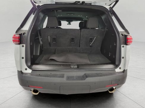 Used 2023 Chevrolet Traverse LT image 15