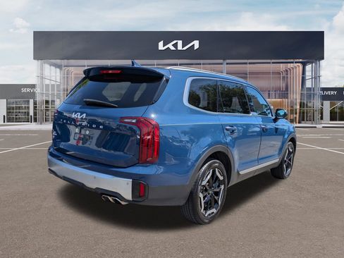 Certified 2024 Kia Telluride S FWD image 4