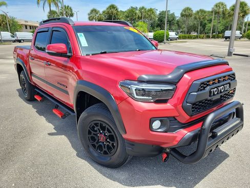 Used 2022 Toyota Tacoma SR5 w/ Technology Package RWD image 7