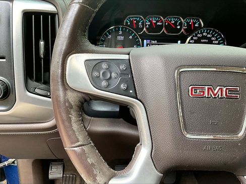 Used 2018 GMC Sierra 1500 SLT w/ Enhanced Driver Alert Package RWD image 10