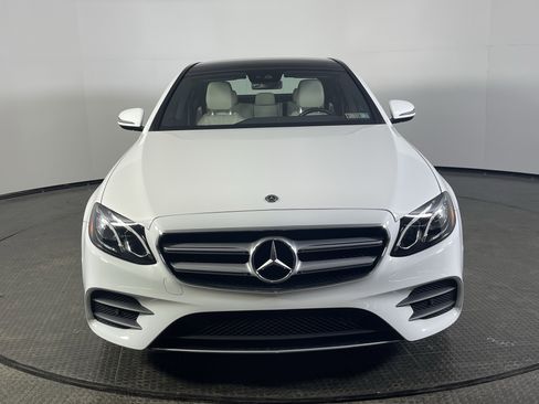 Used 2018 Mercedes-Benz E 300 4MATIC image 2