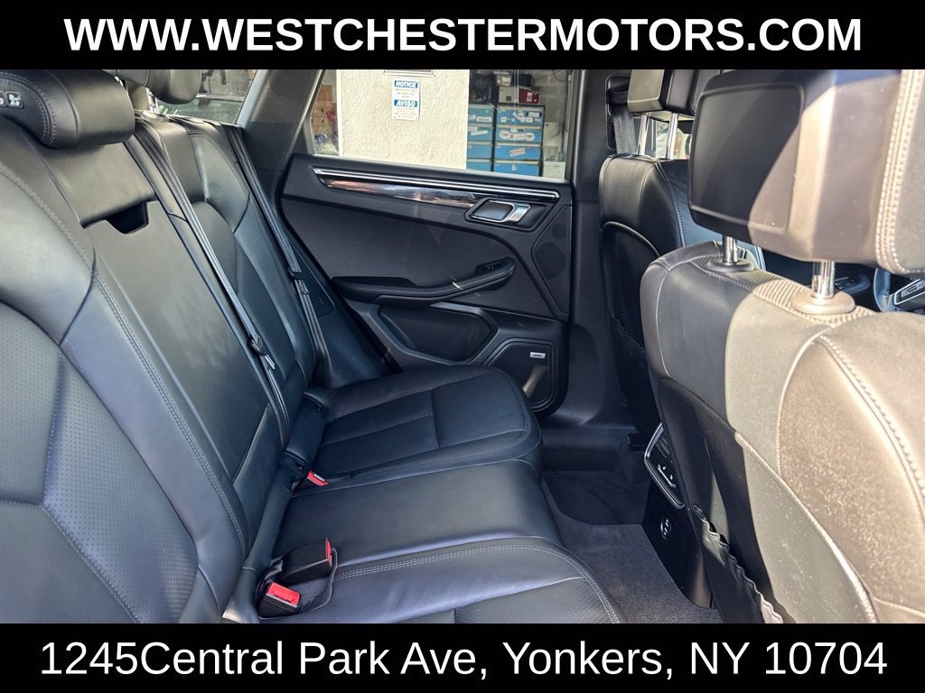 Used 2023 Porsche Macan AWD/4WD image 19