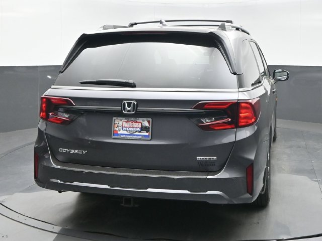 New 2027 Honda Odyssey Touring image 5