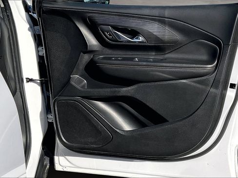 Used 2020 GMC Terrain SLT image 27