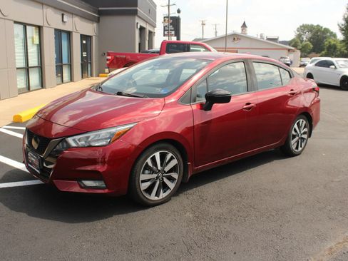 Used 2020 Nissan Versa SR FWD image 1