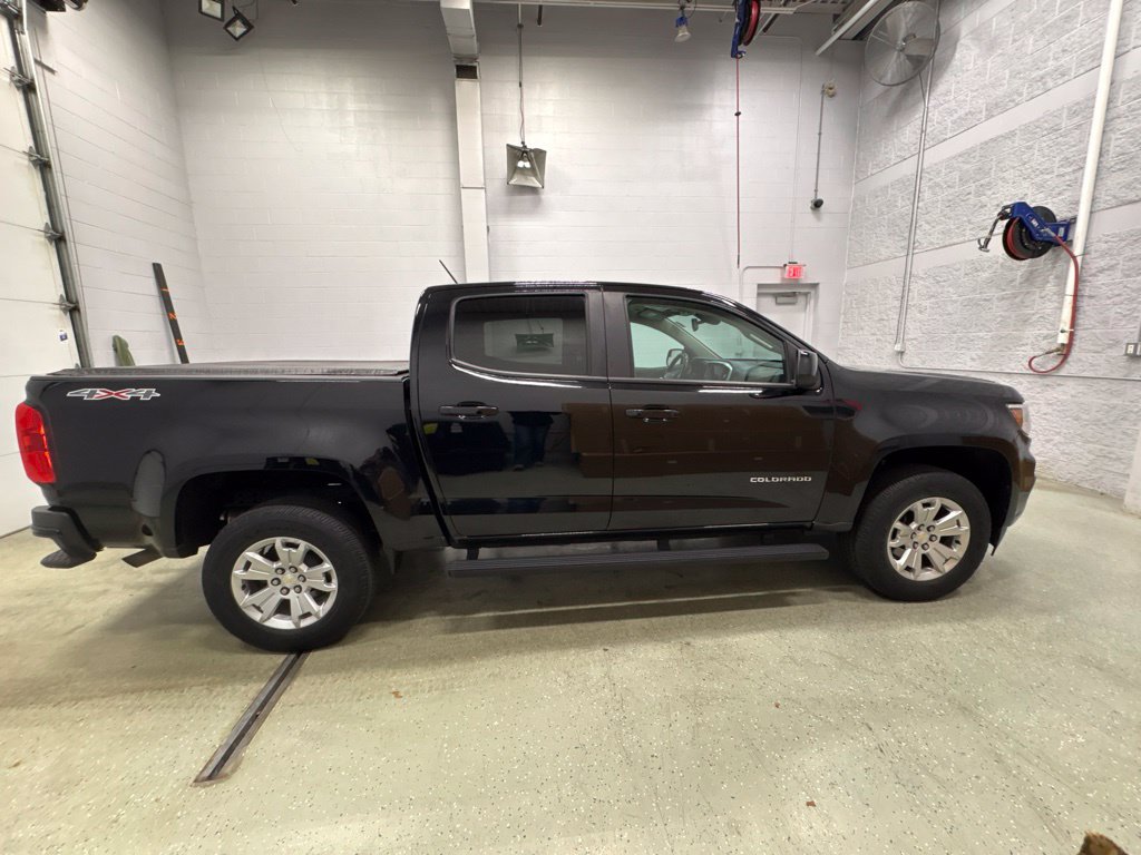 Used 2021 Chevrolet Colorado LT w/ LT Convenience Package AWD/4WD image 3
