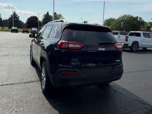 Used 2016 Jeep Cherokee Latitude AWD/4WD image 7