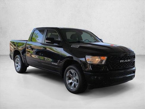 Used 2022 RAM 1500 Big Horn AWD/4WD image 3