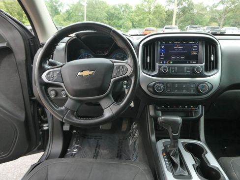 Used 2019 Chevrolet Colorado LT w/ LT Convenience Package AWD/4WD image 13