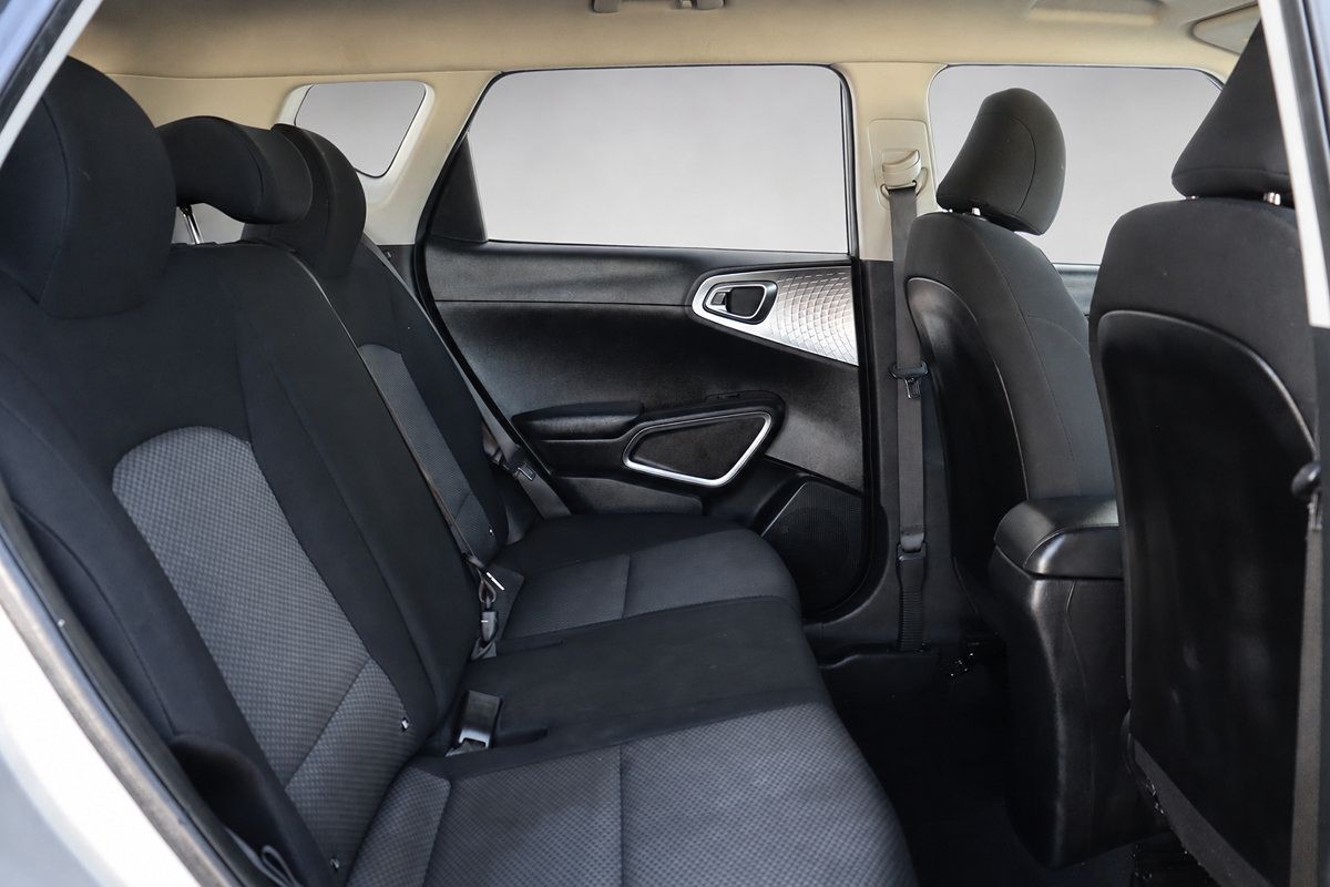 Used 2022 Kia Soul LX w/ Technology Package FWD image 14