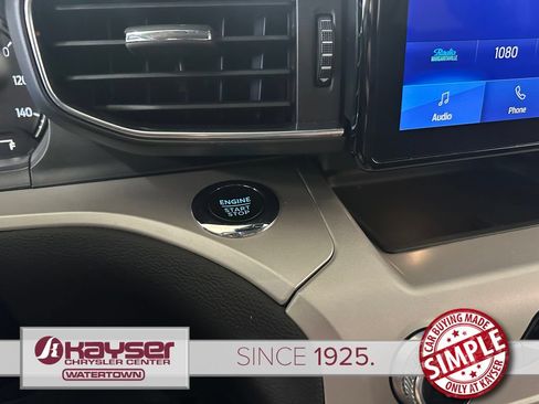 Used 2023 Ford Explorer XLT w/ Equipment Group 202A AWD/4WD image 20